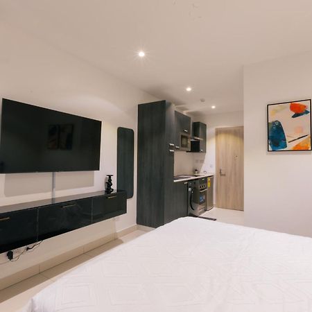 7 Minutes From The Airport - Chic Studio Accra Exterior photo